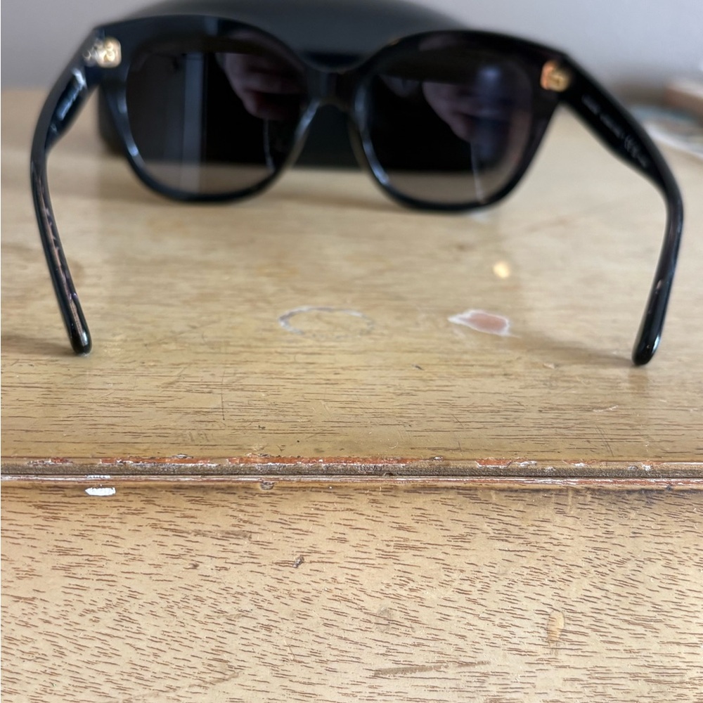 Coach sunglasses style HC8264 L1083 - Picture 3 of 7